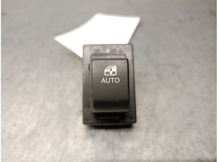 Recambio de mando elevalunas trasero derecho para kia cee´d 1.6 crdi cat referencia OEM IAM 935751H100EQ 935751H100EQ 