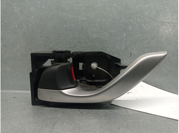 Recambio de maneta interior delantera izquierda para mazda 3 (bm, bn) 2.2 d referencia OEM IAM BHN959330A BHN959330A 