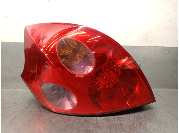 Recambio de piloto trasero derecho para kia cee´d 1.6 crdi cat referencia OEM IAM 924021H000 924021H000 