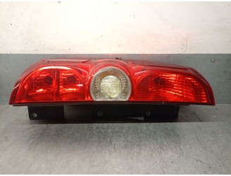 Recambio de piloto trasero izquierdo para fiat doblo 1.3 16v jtd cat referencia OEM IAM 518106740 51810674 2038099900010