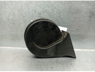 Replacement horn for Opel Mokka X 1.6 CDTi DPF OEM IAM reference 95066880 1228077 