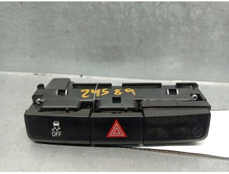 Replacement hazard warning switch for Opel Mokka X 1.6 CDTI DPF OEM IAM reference 95016183 1240872 