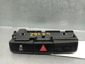 Replacement hazard warning switch for Opel Mokka X 1.6 CDTI DPF OEM IAM reference 95016183 1240872 