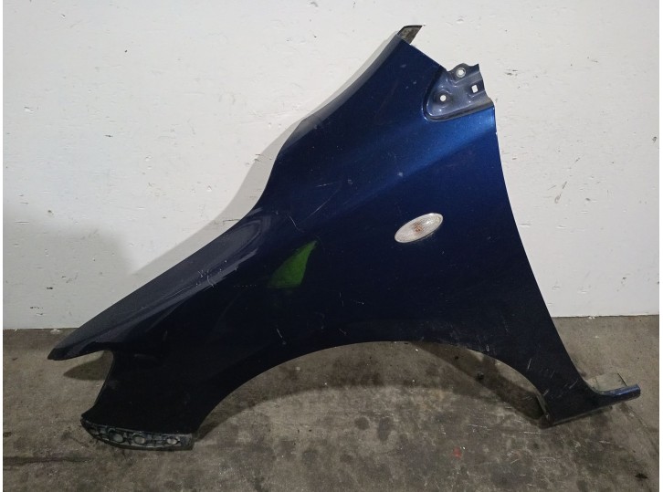 Recambio de aleta delantera izquierda para toyota corolla (e15) 2.0 turbodiesel cat referencia OEM IAM 5381212A10 5381212A10 