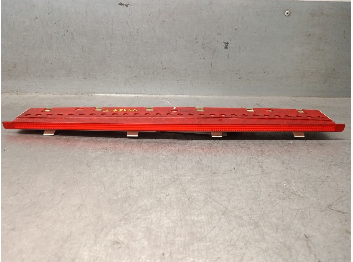 Recambio de luz central de freno para audi a8 (4e2) 3.0 tdi quattro referencia OEM IAM 4E0945097 4E0945097 