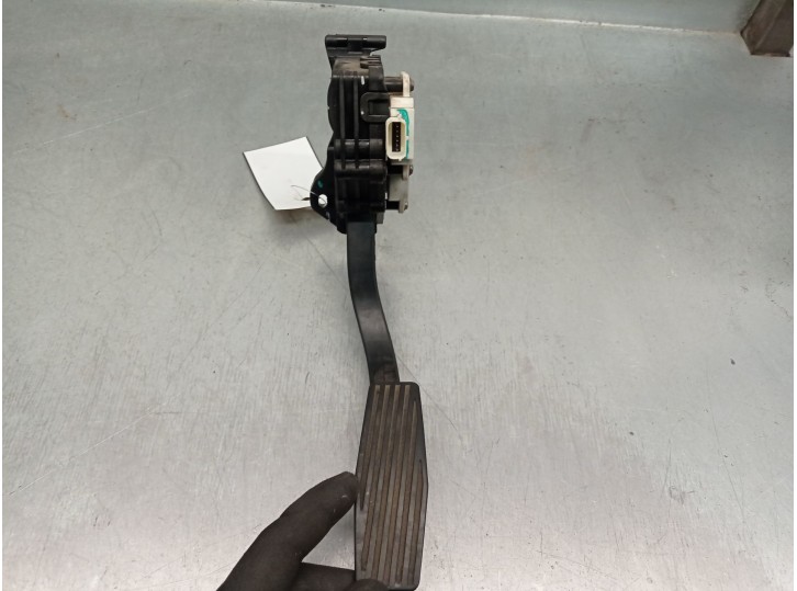 Recambio de potenciometro pedal para opel mokka x 1.6 cdti dpf referencia OEM IAM 96892406  