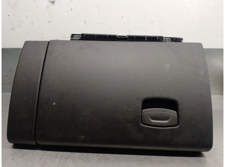 Recambio de guantera para renault koleos ii (hc_) 2.0 dci 175 4wd referencia OEM IAM 682520701R 682520701R 