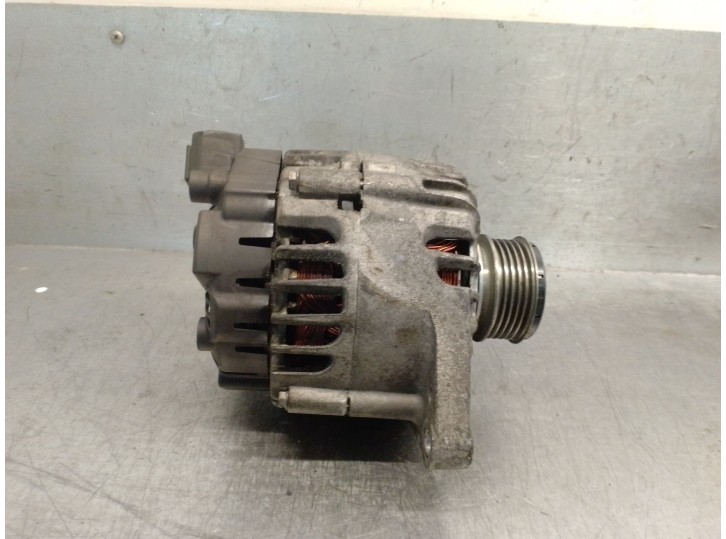 Recambio de alternador para kia cee´d 1.6 crdi cat referencia OEM IAM 373002A500 373002A500 2543370A
