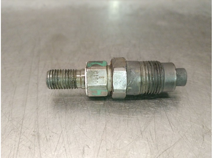 Recambio de inyector para mitsubishi montero (l040) 2.5 turbodiesel referencia OEM IAM MD103301 MD103301 