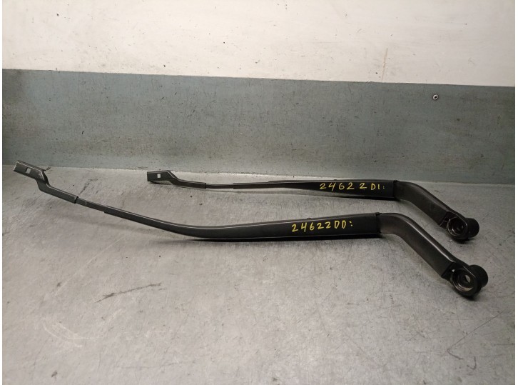 Recambio de brazo limpia delantero derecho para mazda cx-5 (kf) 2.0 referencia OEM IAM KD2W67321 KD2W67321 