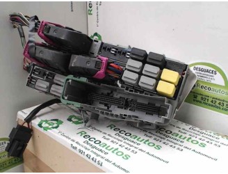 CAJA RELES / FUSIBLES 13100504 PA6GB20GF10 DELPHI