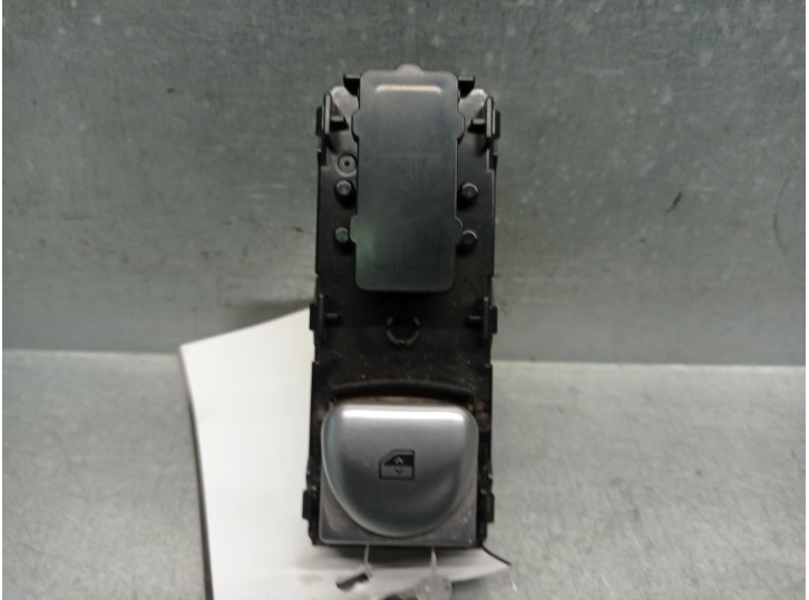 Recambio de mando elevalunas delantero derecho para hyundai ioniq 5 (ne) (bev) referencia OEM IAM 93581GI200LS5 93581GI200LS5 