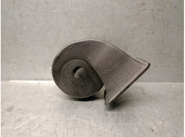 Recambio de claxon para mazda cx-5 (kf) 2.0 referencia OEM IAM KD356679YA KD356679YA 