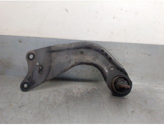 Recambio de brazo suspension inferior trasero izquierdo para mazda 3 (bm, bn) 2.2 d referencia OEM IAM B45A28250 B45A28250 