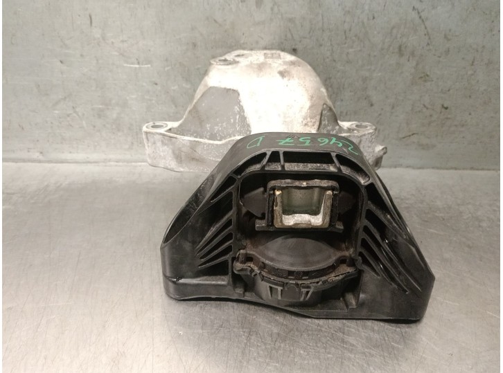 Recambio de soporte motor derecho para renault arkana i (lcm_, ldn_) 1.3 tce 140 (ldn0) referencia OEM IAM 112329335R 112106091R