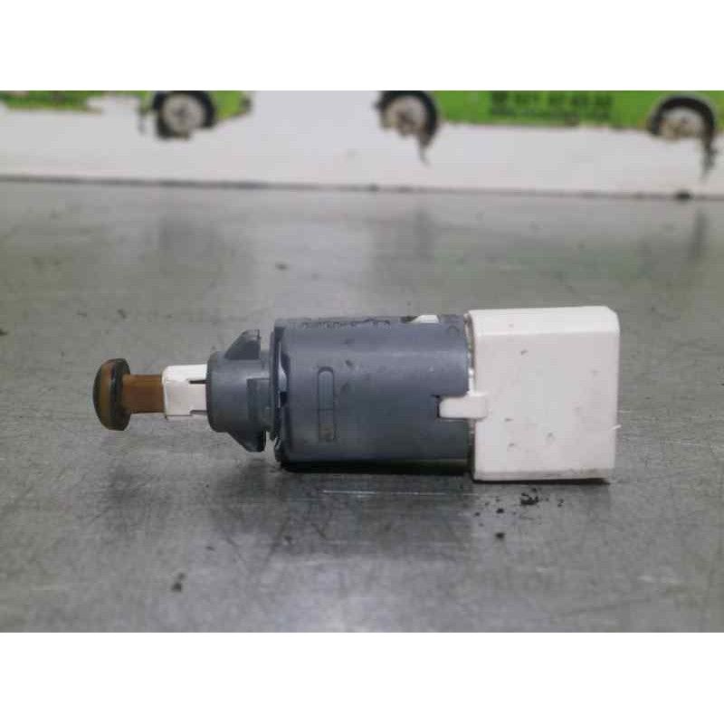 Recambio de interruptor para renault scenic ii 1.5 dci diesel referencia OEM IAM 8200168238B  