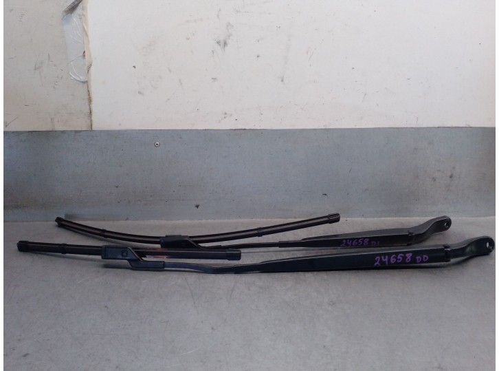 Recambio de brazo limpia delantero derecho para jeep avenger 1.2 referencia OEM IAM 9822931880  