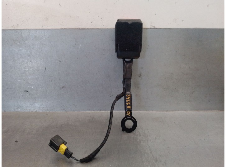 Recambio de enganche cinturon delantero izquierdo para jeep avenger 1.2 referencia OEM IAM 654968700 