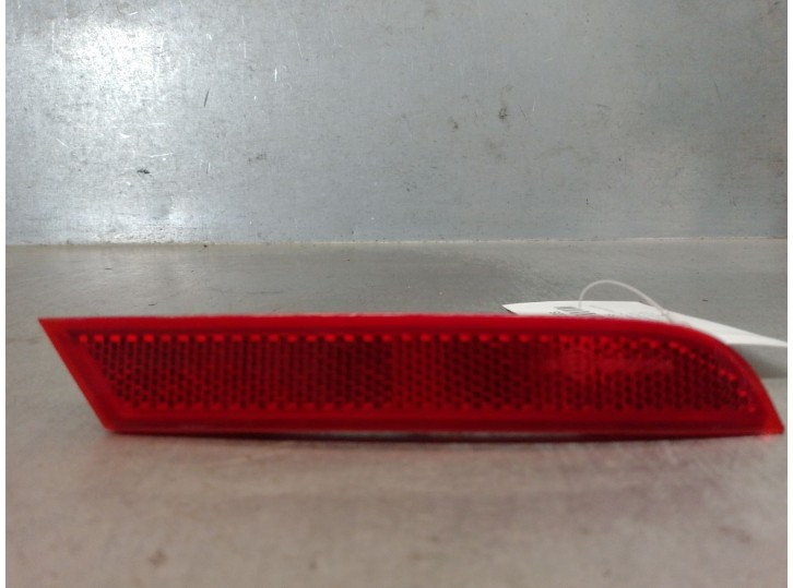 Recambio de piloto trasero derecho paragolpes para jeep avenger 1.2 referencia OEM IAM 3202001947 