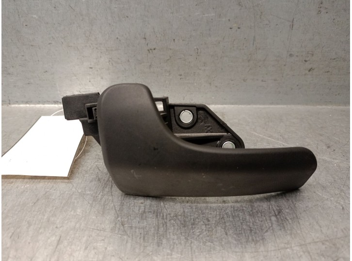 Replacement front left interior door handle for Citroën Jumper van L2 H2 2.2 Blue HDi 120 OEM IAM reference 46356294 46