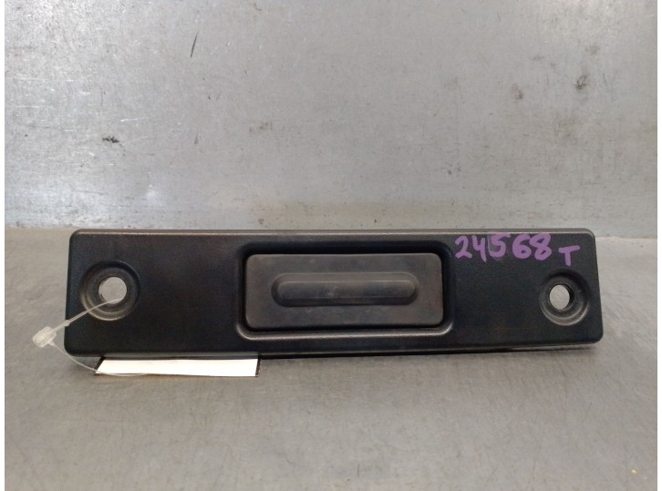 Recambio de maneta exterior porton para jeep avenger 1.2 referencia OEM IAM 3056000400  