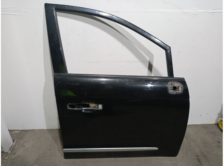 Recambio de puerta delantera derecha para ssangyong rodius i 2.7 xdi referencia OEM IAM D27DT  