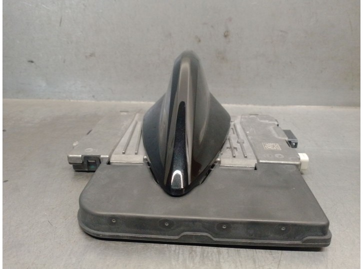 Recambio de antena para jeep avenger 1.2 referencia OEM IAM 9857734080  