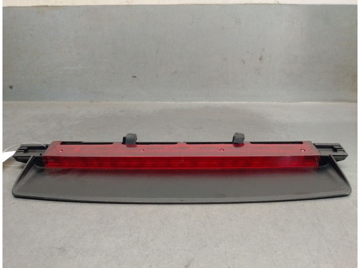 Recambio de luz central de freno para audi a6 berlina (4f2) 2.0 tdi referencia OEM IAM 4F5945097 4F5945097 