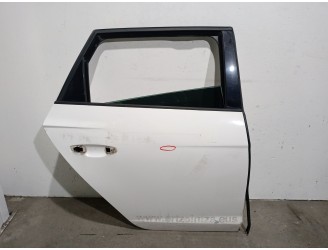 Recambio de puerta trasera derecha para seat leon st (5f8) 2.0 tdi referencia OEM IAM 5F9833056  5F9833056