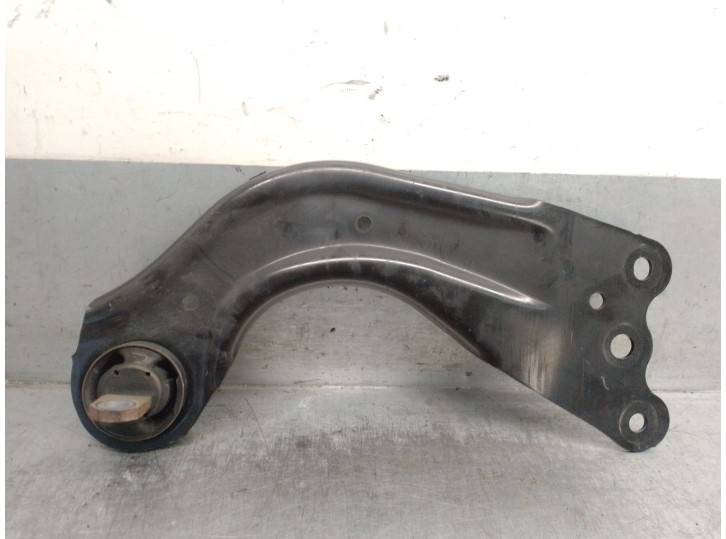 Recambio de brazo suspension inferior trasero derecho para mazda cx-5 (kf) 2.0 referencia OEM IAM PE 