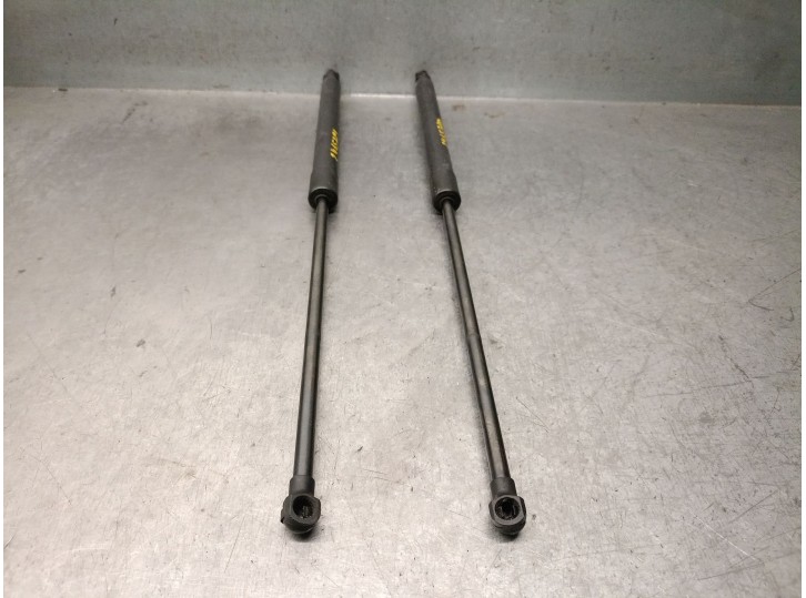 Recambio de amortiguadores maletero / porton para renault arkana i (lcm_, ldn_) 1.3 tce 140 (ldn0) referencia OEM IAM 904520237R