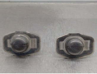 Recambio de piloto matricula para toyota corolla (e15) 2.0 turbodiesel cat referencia OEM IAM 8127012520 8127012520 