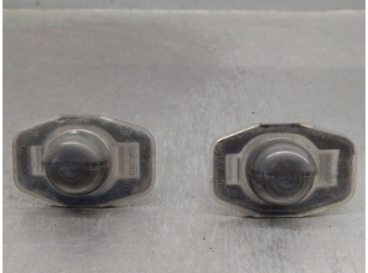 Recambio de piloto matricula para toyota corolla (e15) 2.0 turbodiesel cat referencia OEM IAM 8127012520 8127012520 