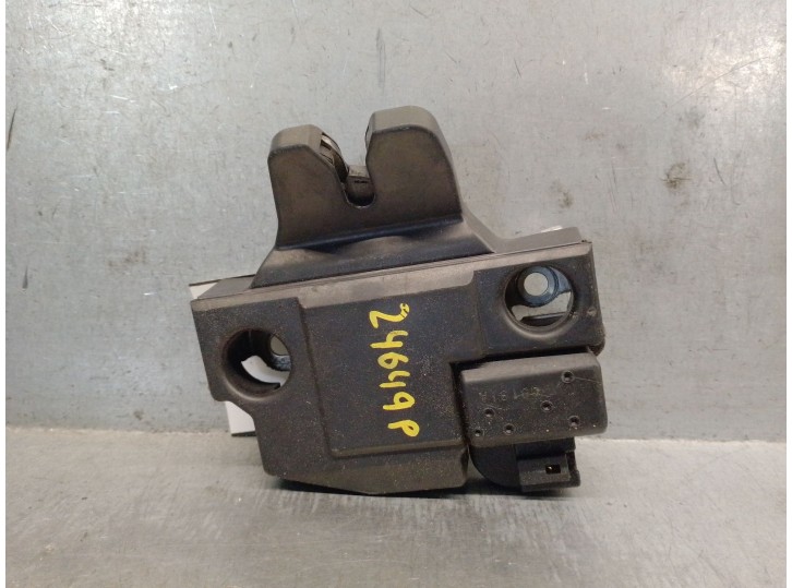 Recambio de cerradura maletero / porton para toyota corolla (e15) 2.0 turbodiesel cat referencia OEM IAM 6460012021 6460012021 