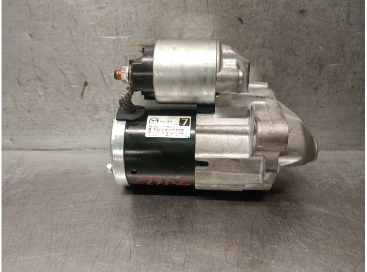 Replacement starter motor for Mazda CX-5 (KF) 2.0 OEM IAM reference PE07 M000TD0071