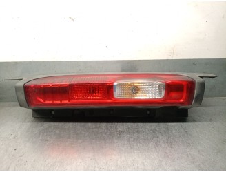 Recambio de piloto trasero derecho para renault trafic ii autobús (jl) 2.0 dci 115 referencia OEM IAM 8200415251 8200415251 