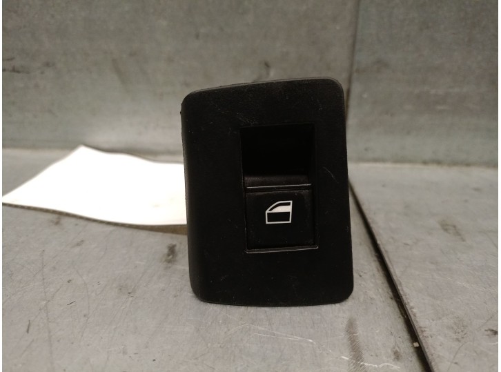 Recambio de mando elevalunas trasero derecho para bmw x5 (e53) 3.0 turbodiesel cat referencia OEM IAM 61318385955 61318385955 