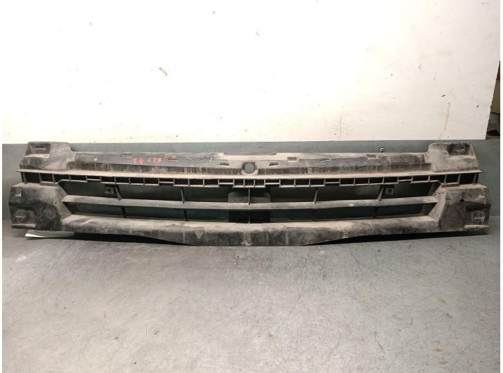 Recambio de refuerzo paragolpes delantero para renault trafic ii autobús (jl) 2.0 dci 115 referencia OEM IAM 620300101R 82004648