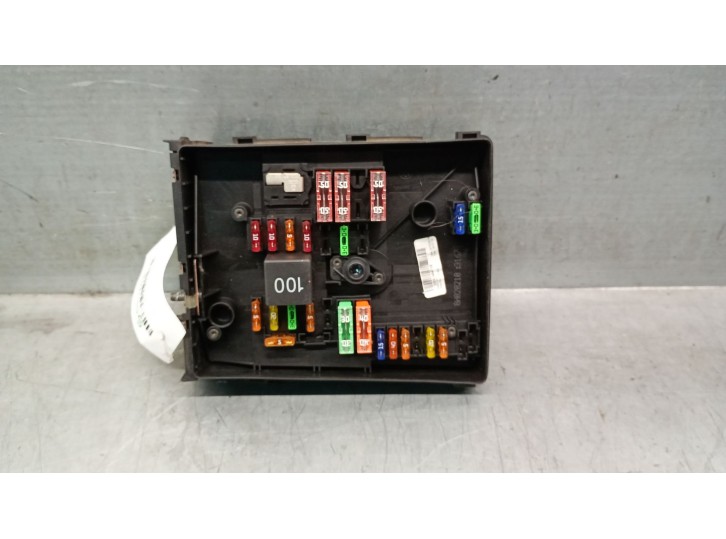 Recambio de caja reles / fusibles para skoda octavia berlina (1z3) 1.6 tdi dpf referencia OEM IAM 1K0937125D  