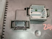 Recambio de caja reles / fusibles para volvo xc90 i (275) d5 awd referencia OEM IAM 12217799 8676391 