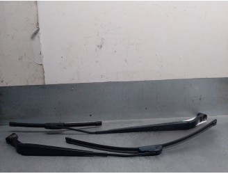 Recambio de brazo limpia delantero derecho para nissan x-trail (t32) 1.6 dci turbodiesel cat referencia OEM IAM 288864CC0A 28881