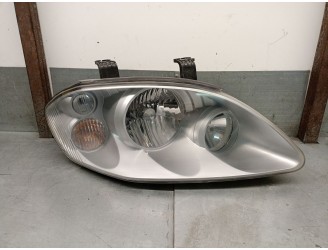 Recambio de faro derecho para ssangyong rodius i 2.7 xdi referencia OEM IAM D27DT D27DT 