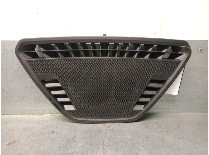 Recambio de molduras delanteras para bmw x2 (f39) sdrive 18 d referencia OEM IAM 51459461459 51459461459 