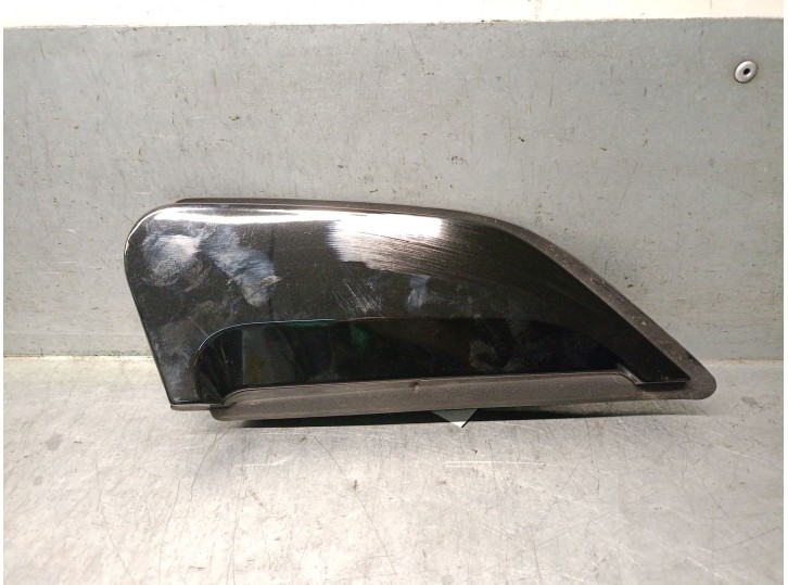 Recambio de molduras traseras para bmw x2 (f39) sdrive 18 d referencia OEM IAM 5A2FC94 51375A2FC94 