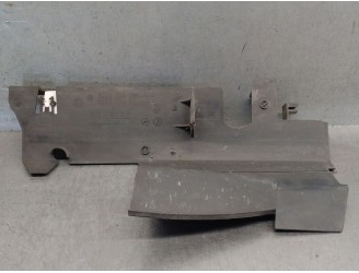 Recambio de calandra delantera de radiador para renault clio iii 1.6 16v referencia OEM IAM 8200304289 8200304289 