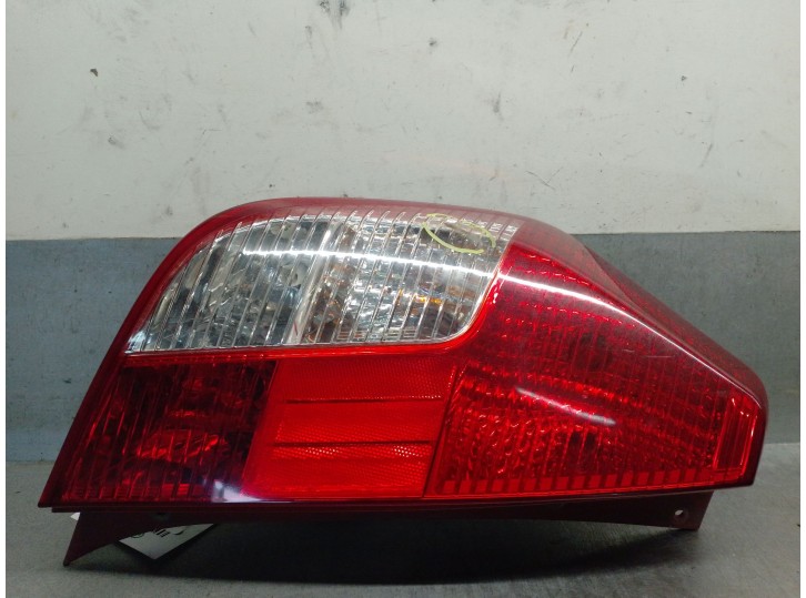 Replacement left rear light for Hyundai i10 1.1 12v cat OEM IAM reference 924010X020 924010X020 