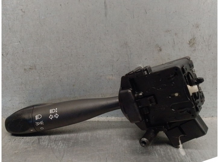 Recambio de mando limpia para hyundai i10 1.1 12v cat referencia OEM IAM 934200X250 934200X250 