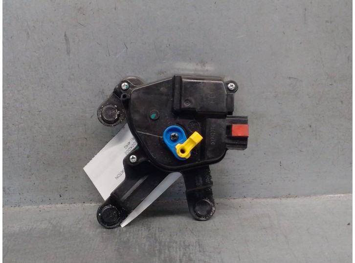 Recambio de motor cierre centralizado porton para hyundai i10 1.1 12v cat referencia OEM IAM 957500X000 957500X000 