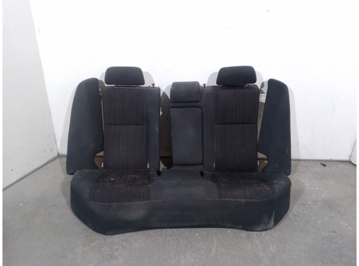 Recambio de asientos traseros para toyota corolla (e15) 2.0 turbodiesel cat referencia OEM IAM 7150312170 7150312170 