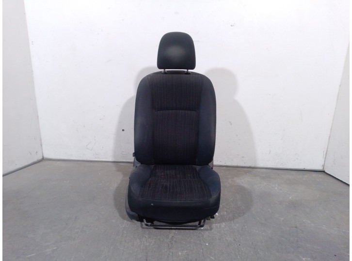 Recambio de asiento delantero derecho para toyota corolla (e15) 2.0 turbodiesel cat referencia OEM IAM 7111012120 7111012120 
